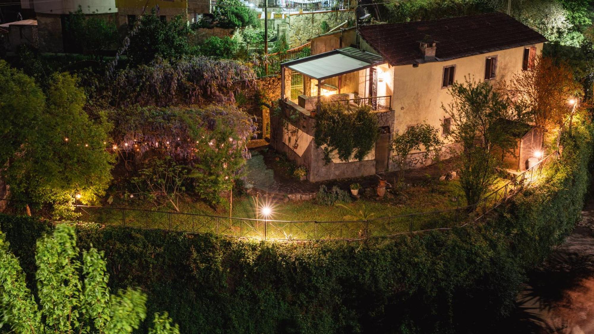 La Casa Delle Pietre Parlanti - Casa In Pietra Ai Piedi Del Parco Delle 5 Terre Bed & Breakfast Biassa Ngoại thất bức ảnh