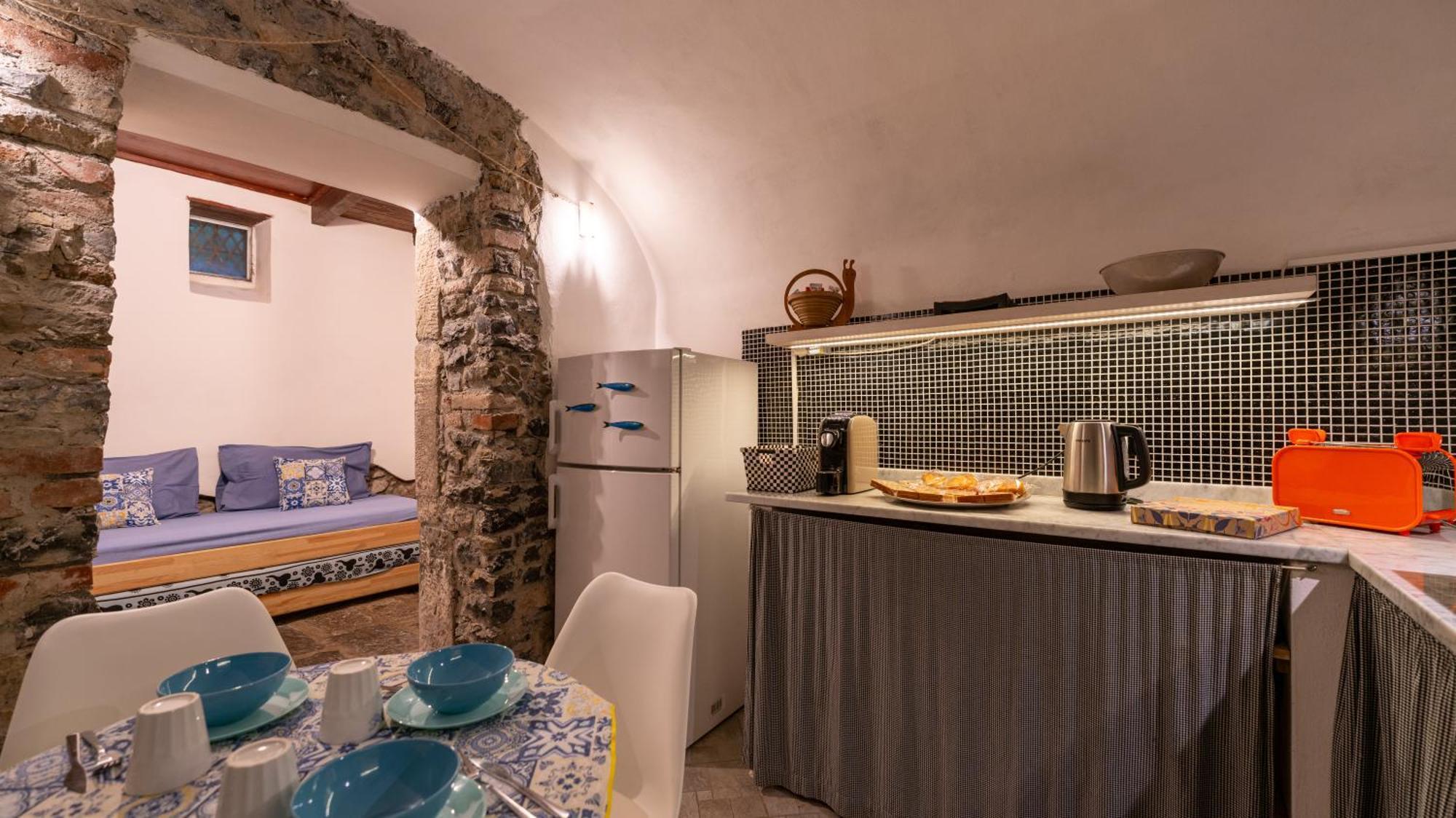 La Casa Delle Pietre Parlanti - Casa In Pietra Ai Piedi Del Parco Delle 5 Terre Bed & Breakfast Biassa Ngoại thất bức ảnh