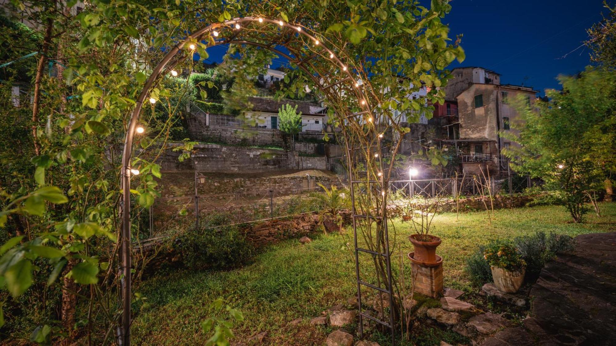 La Casa Delle Pietre Parlanti - Casa In Pietra Ai Piedi Del Parco Delle 5 Terre Bed & Breakfast Biassa Ngoại thất bức ảnh